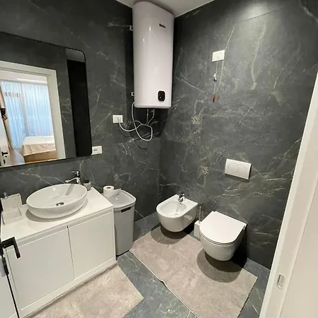 Liza Apartment